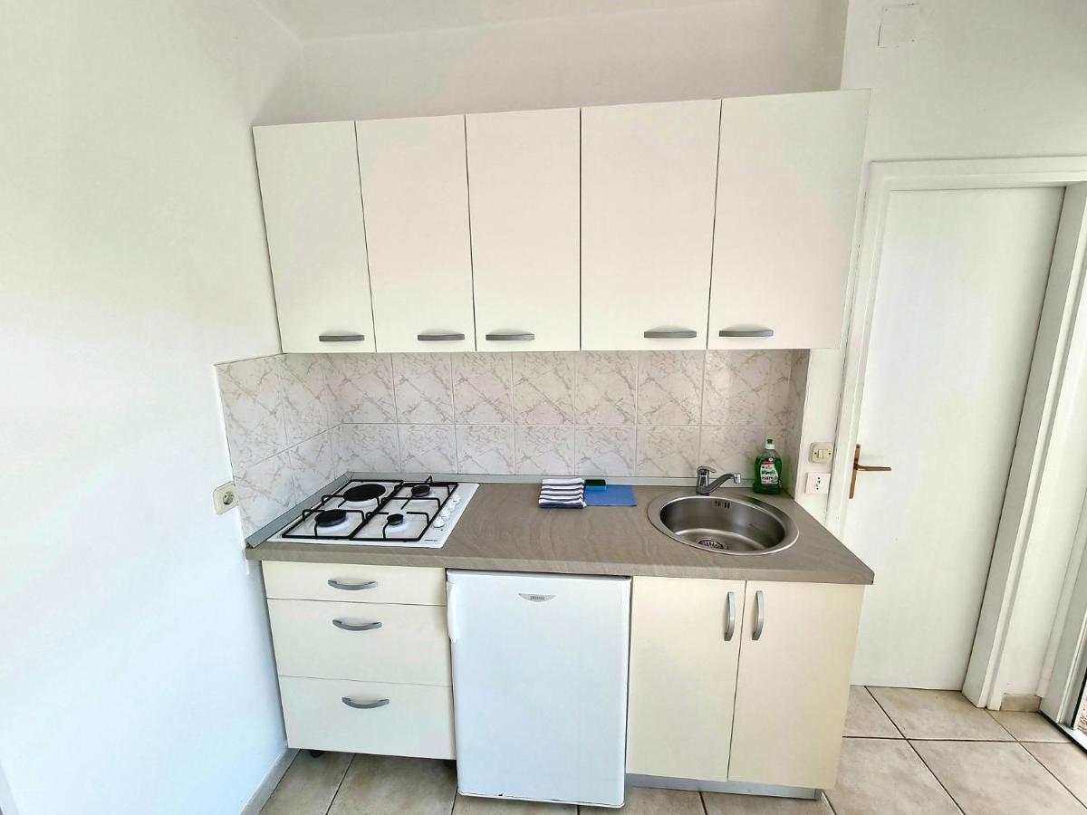 Apartments Ostrea - Mimoza โนวาลยา ภายนอก รูปภาพ