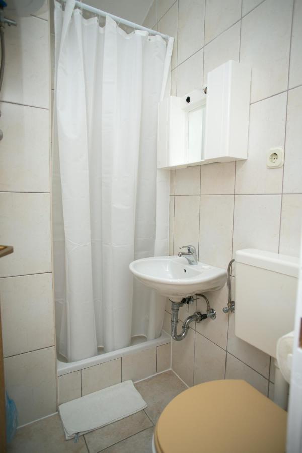 Apartments Ostrea - Mimoza โนวาลยา ภายนอก รูปภาพ